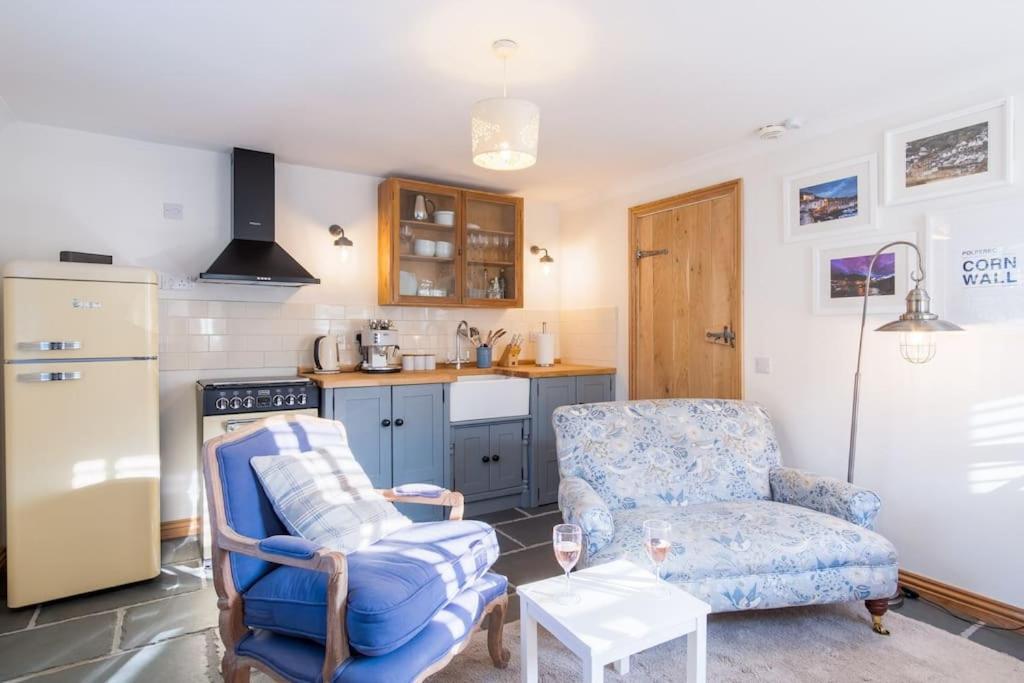 Bijou Coastal Apartment In Polperro With Hot Tub Onsite Parking Downhill Walk To Village Extérieur photo