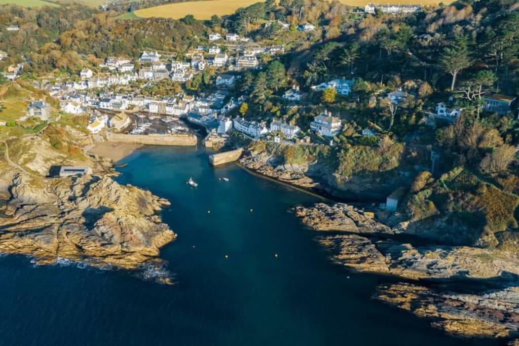 Bijou Coastal Apartment In Polperro With Hot Tub Onsite Parking Downhill Walk To Village Extérieur photo