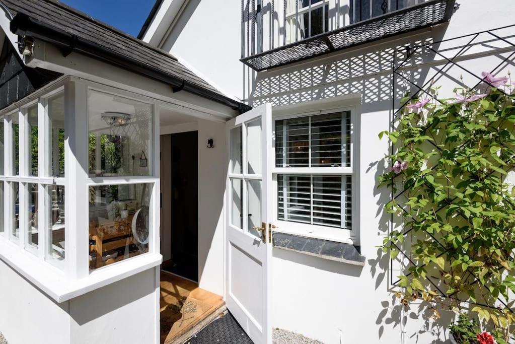 Bijou Coastal Apartment In Polperro With Hot Tub Onsite Parking Downhill Walk To Village Extérieur photo