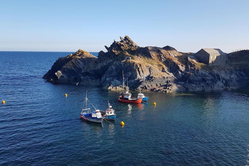 Bijou Coastal Apartment In Polperro With Hot Tub Onsite Parking Downhill Walk To Village Extérieur photo