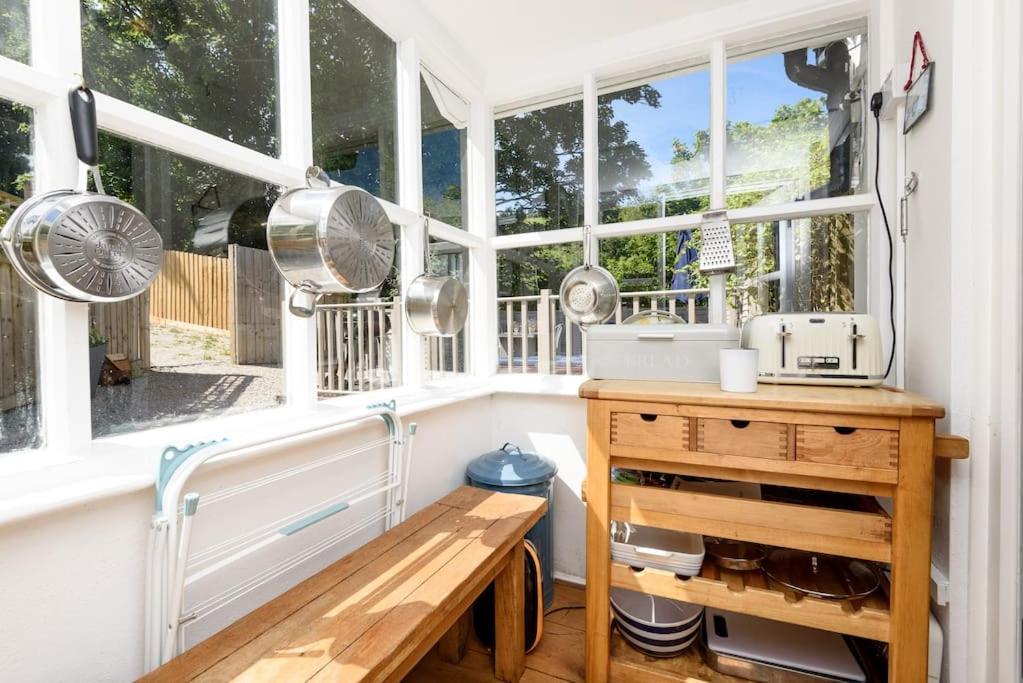 Bijou Coastal Apartment In Polperro With Hot Tub Onsite Parking Downhill Walk To Village Extérieur photo