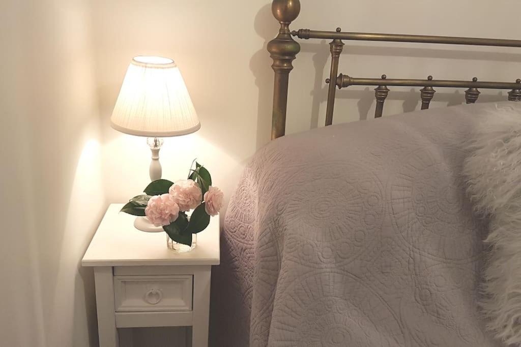 Bijou Coastal Apartment In Polperro With Hot Tub Onsite Parking Downhill Walk To Village Extérieur photo