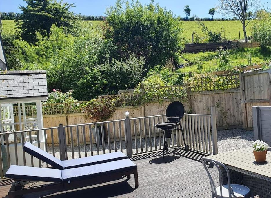 Bijou Coastal Apartment In Polperro With Hot Tub Onsite Parking Downhill Walk To Village Extérieur photo