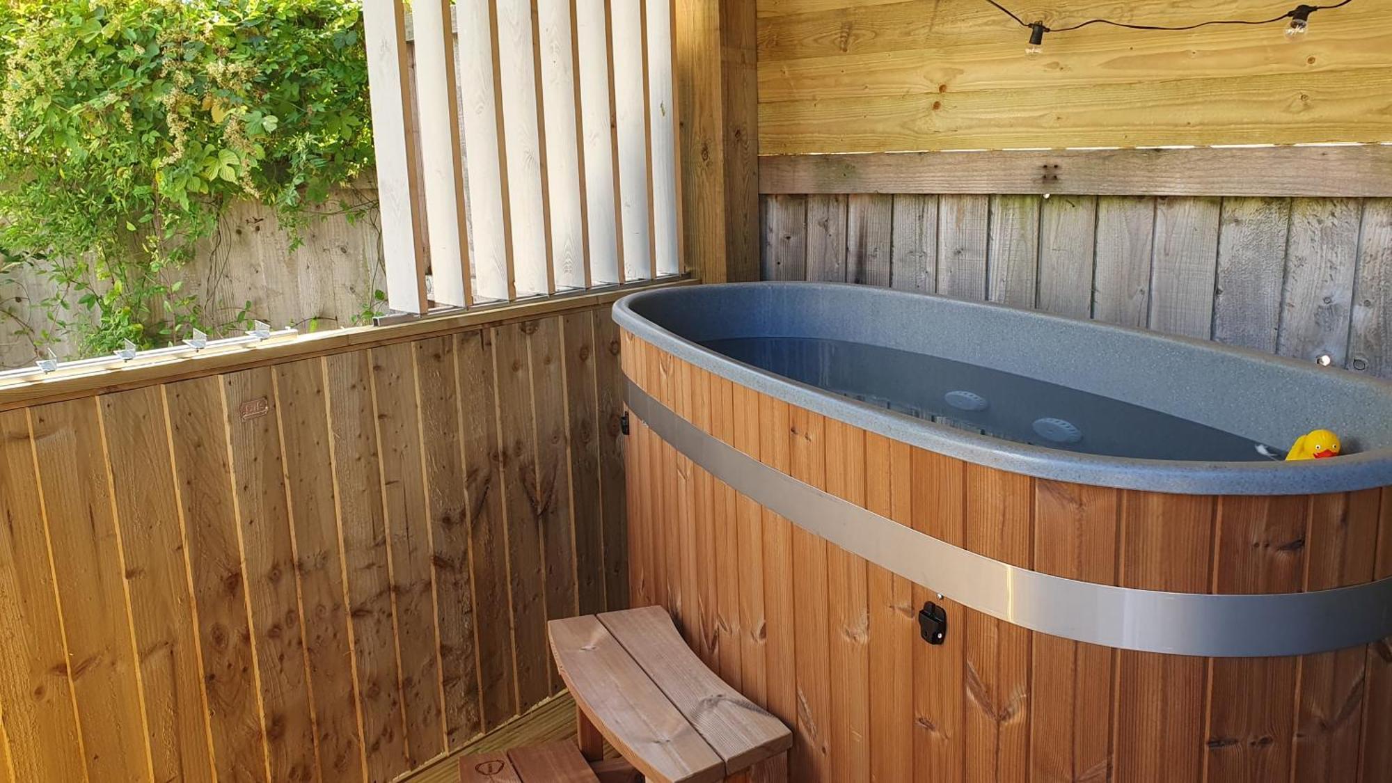 Bijou Coastal Apartment In Polperro With Hot Tub Onsite Parking Downhill Walk To Village Extérieur photo
